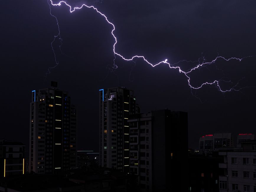 Automating Battery Discharges During High-Rate Electricity Hours
