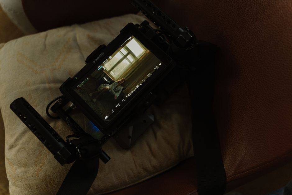 How to Transition Scenes Smoothly Without Jolting Your Senses
